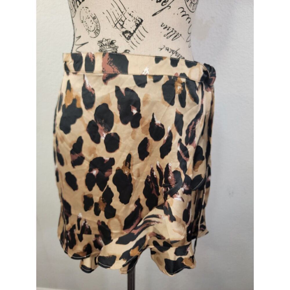 Nasty Gal Collection Mini Skirt Size 4 Faux Wrap Satin Animal Print Ruffle